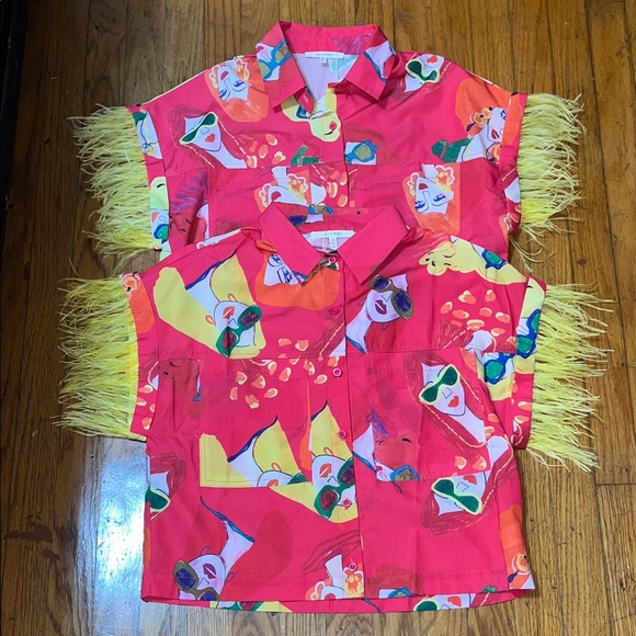 NWT Pastel Colorful Graphic Shirt with Fringe Sleeves Size Medium Set of Two - Picture 11 of 12